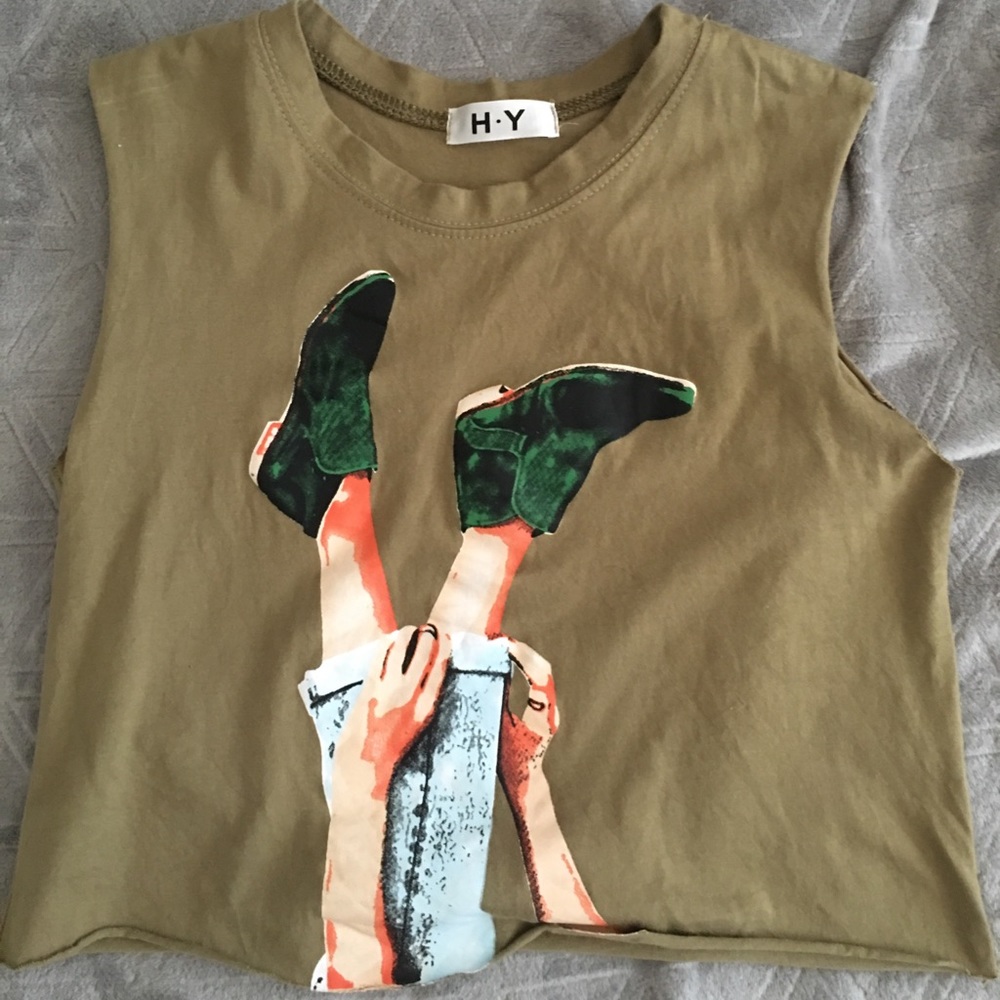 Crop top
